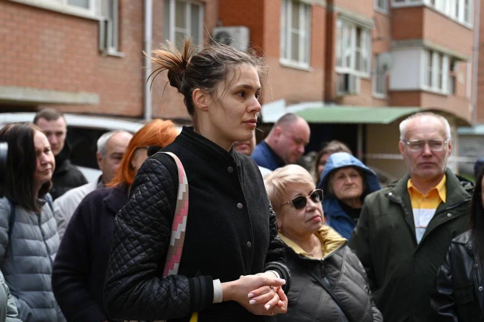 По итогам рабочей поездки в столицу Кубани Председателя ЛДПР Леонида Слуцкого обозначились две системные проблемы федерального масштаба, требующие срочного вмешательства: хаотичная застройка без социальной инфраструктуры и... По итогам рабочей поездки в столицу Кубани Председателя ЛДПР Леонида Слуцкого обозначились две системные проблемы федерального масштаба, требующие срочного вмешательства: хаотичная застройка без социальной инфраструктуры и...