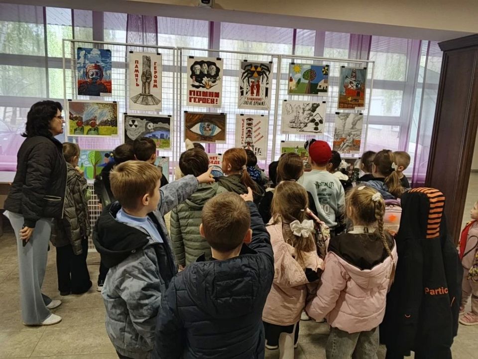 В Областном центре искусств и народного творчества проходит выставка, приуроченная к 40-летию со дня катастрофы на Чернобыльской АЭС В Областном центре искусств и народного творчества проходит выставка, приуроченная к 40-летию со дня катастрофы на Чернобыльской АЭС