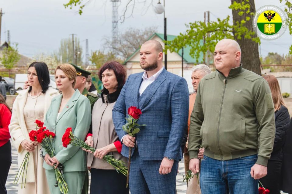 Сергей Золотарёв: В Парке участников СВО открыт памятник «Во имя жизни» Сергей Золотарёв: В Парке участников СВО открыт памятник «Во имя жизни»