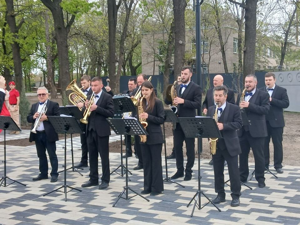 В Мелитополе открылся первый в Запорожской области памятник павшим героям СВО – «Во имя жизни» В Мелитополе открылся первый в Запорожской области памятник павшим героям СВО – «Во имя жизни»