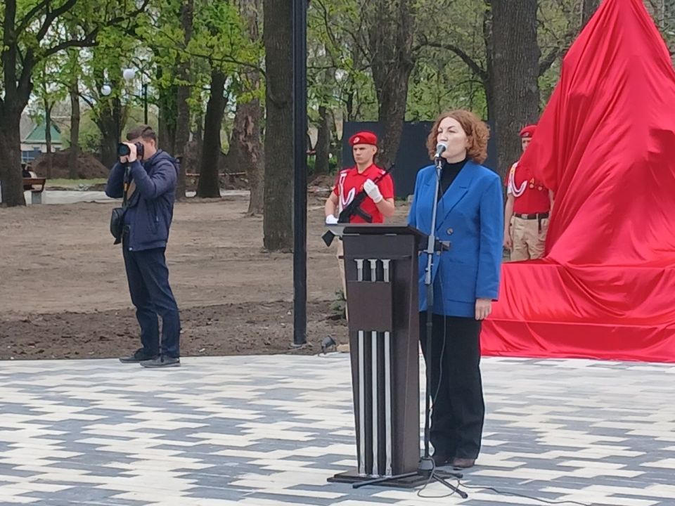 В Мелитополе открылся первый в Запорожской области памятник павшим героям СВО – «Во имя жизни» В Мелитополе открылся первый в Запорожской области памятник павшим героям СВО – «Во имя жизни»