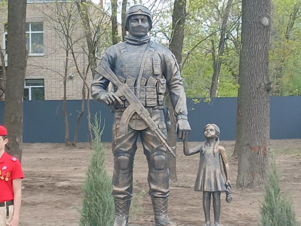 В Мелитополе открылся первый в Запорожской области памятник павшим героям СВО – «Во имя жизни» В Мелитополе открылся первый в Запорожской области памятник павшим героям СВО – «Во имя жизни»