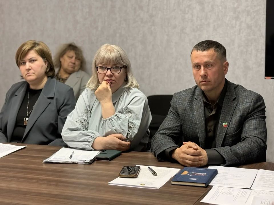 Защита прав несовершеннолетних Защита прав несовершеннолетних