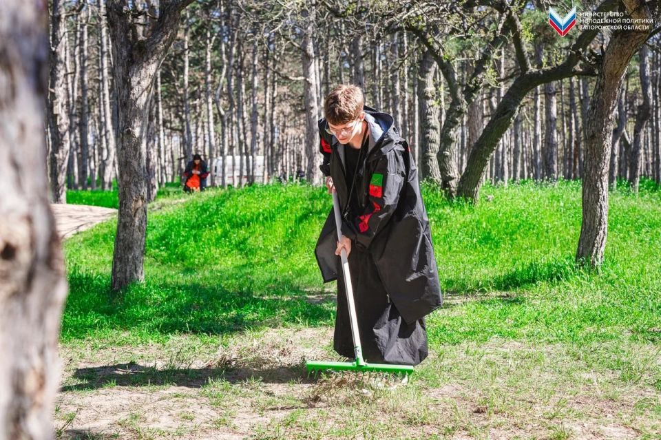Экологическая акция «Запорожский десант» прошла в Мелитопольском лесопарке Экологическая акция «Запорожский десант» прошла в Мелитопольском лесопарке