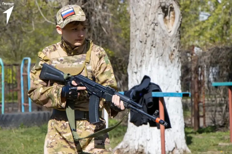 Евгений Балицкий: 360 ребят из Запорожской области успешно прошли муниципальные этапы военно-патриотической игры «Зарница 2.0» Евгений Балицкий: 360 ребят из Запорожской области успешно прошли муниципальные этапы военно-патриотической игры «Зарница 2.0»