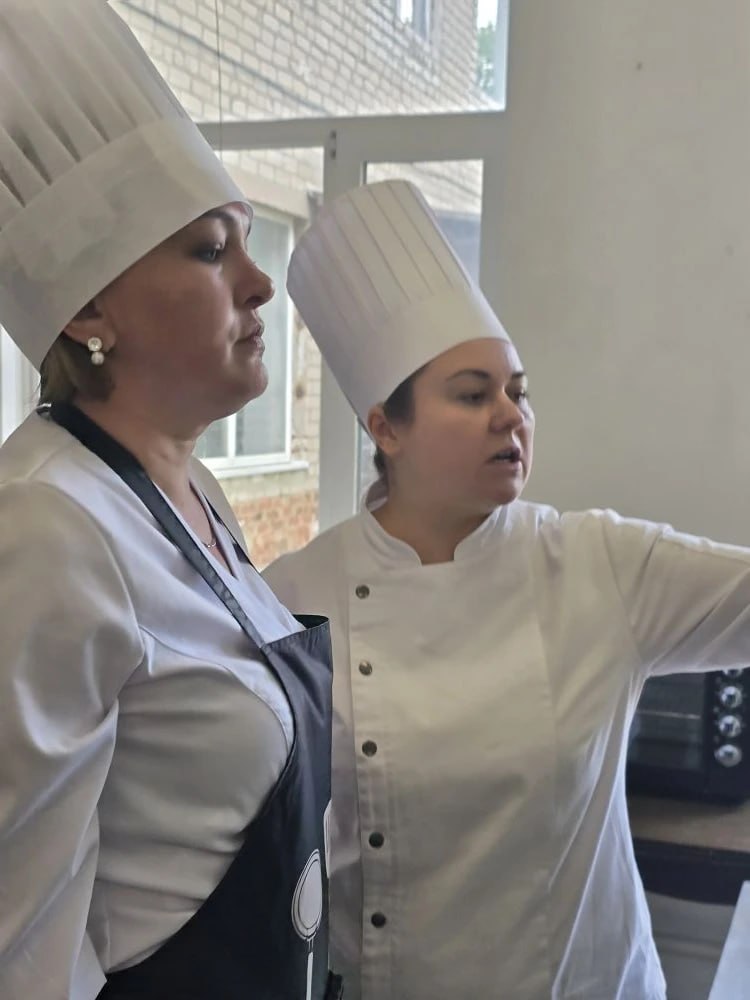 В Бердянске стартовал региональный этап Всероссийского конкурса профессионального мастерства «Лучший по профессии» в номинации «Повар» В Бердянске стартовал региональный этап Всероссийского конкурса профессионального мастерства «Лучший по профессии» в номинации «Повар»