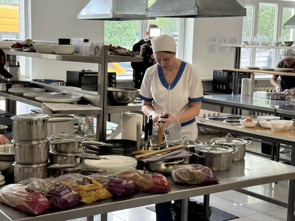 В Запорожской области прошёл региональный этап конкурса «Лучший по профессии» в номинации «Повар» В Запорожской области прошёл региональный этап конкурса «Лучший по профессии» в номинации «Повар»
