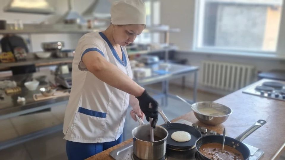 В Запорожской области прошёл региональный этап конкурса «Лучший по профессии» в номинации «Повар» В Запорожской области прошёл региональный этап конкурса «Лучший по профессии» в номинации «Повар»