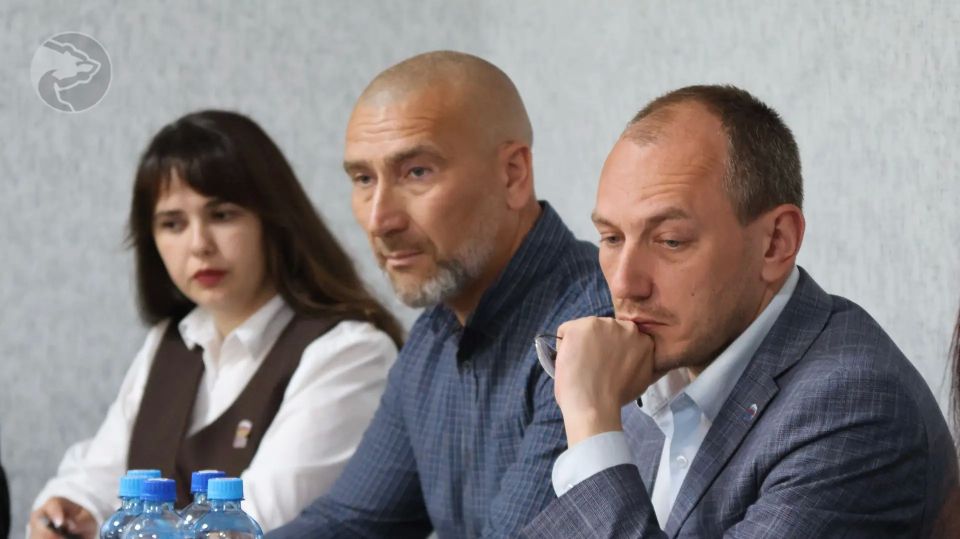 С рабочим визитом Приазовский округ посетил участник Алексей Тихомиров С рабочим визитом Приазовский округ посетил участник Алексей Тихомиров