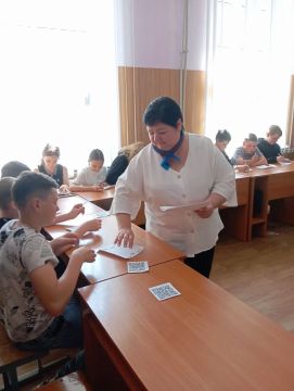 Карьерные консультанты Кадрового центра по городу Мелитополю и Мелитопольскому району встретились с учащимися школы №23 в Новониколаевке