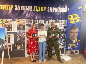 Медали «За помощь СВО» Сергею и Елене Бойновым