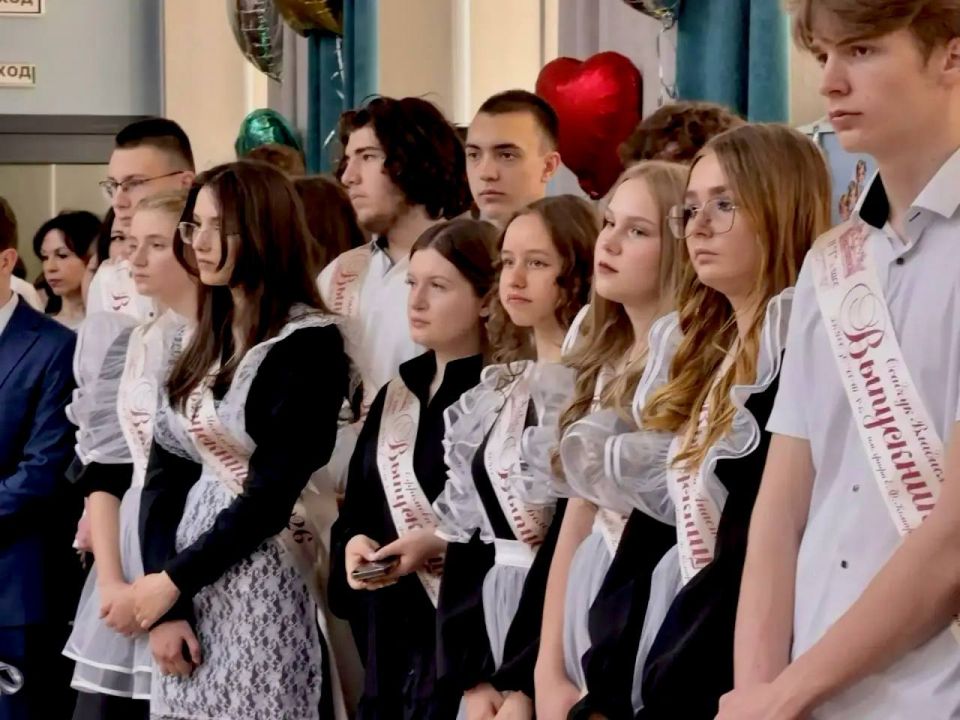 Сотрудники Госавтоинспекции города Мелитополя приняли участие в праздничном школьном мероприятии «Последний звонок» Сотрудники Госавтоинспекции города Мелитополя приняли участие в праздничном школьном мероприятии «Последний звонок»