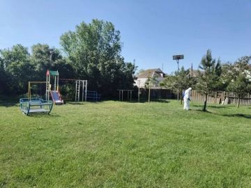 Противоклещевая обработка детских и спортивных площадок стартовала в Приморске