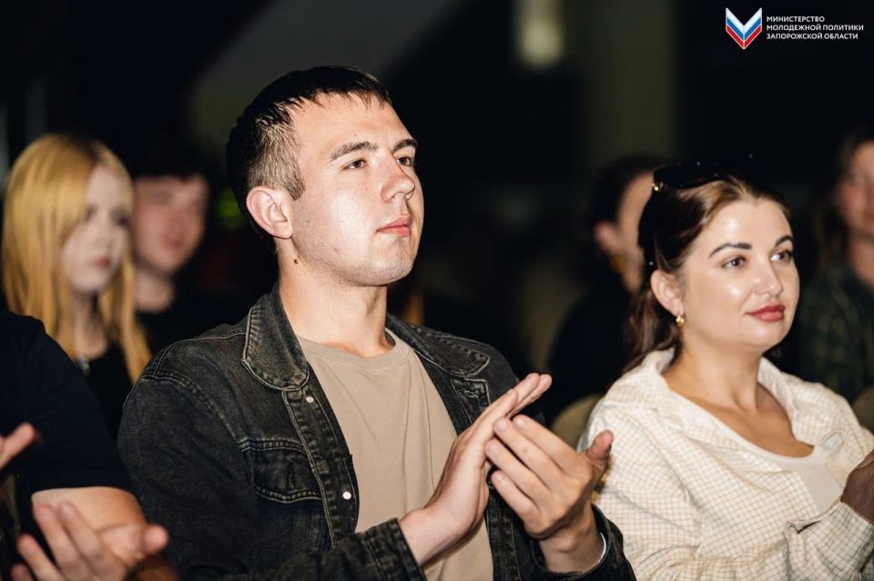 «Эхо военных лет»: для молодёжи прошёл патриотический квартирник «Эхо военных лет»: для молодёжи прошёл патриотический квартирник