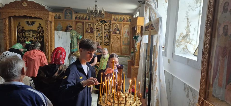 С праздником Святой Троицы! С праздником Святой Троицы!