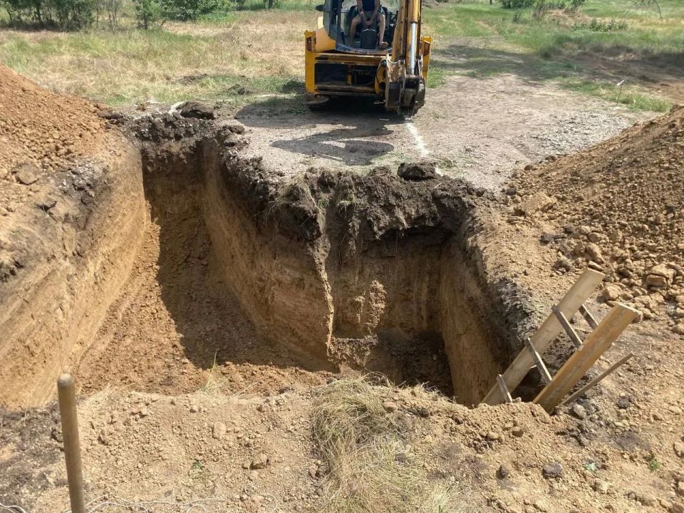 В селе Проминь стартовали работы по разработке котлована под газгольдер блочно-модульной котельной В селе Проминь стартовали работы по разработке котлована под газгольдер блочно-модульной котельной