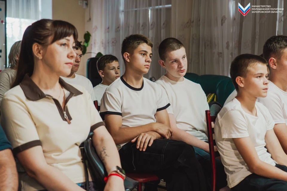 В Мелитополе прошла встреча с военнослужащими Росгвардии В Мелитополе прошла встреча с военнослужащими Росгвардии