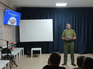 17 июня Государственный фонд «Защитники Отечества» и Российское общество «Знание» дали старт традиционной Всероссийской просветительской акции «Служу Отечеству»
