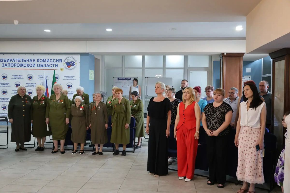 В Мелитопольском областном центре искусств и народного творчества состоялся цикл памятных мероприятий, приуроченных ко Дню памяти и скорби В Мелитопольском областном центре искусств и народного творчества состоялся цикл памятных мероприятий, приуроченных ко Дню памяти и скорби
