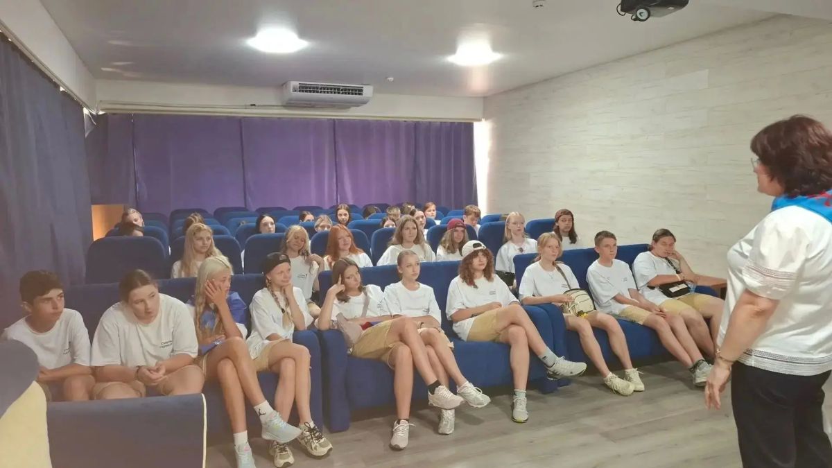 «Кем быть?»: профориентация с игрой и подарками «Кем быть?»: профориентация с игрой и подарками