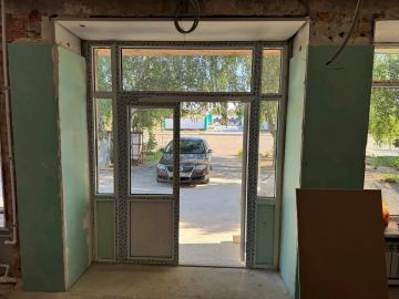 В селе Новониколаевка продолжается обновление Дома культуры
