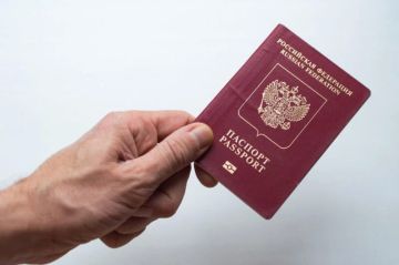 Кто может потребовать предъявить паспорт
