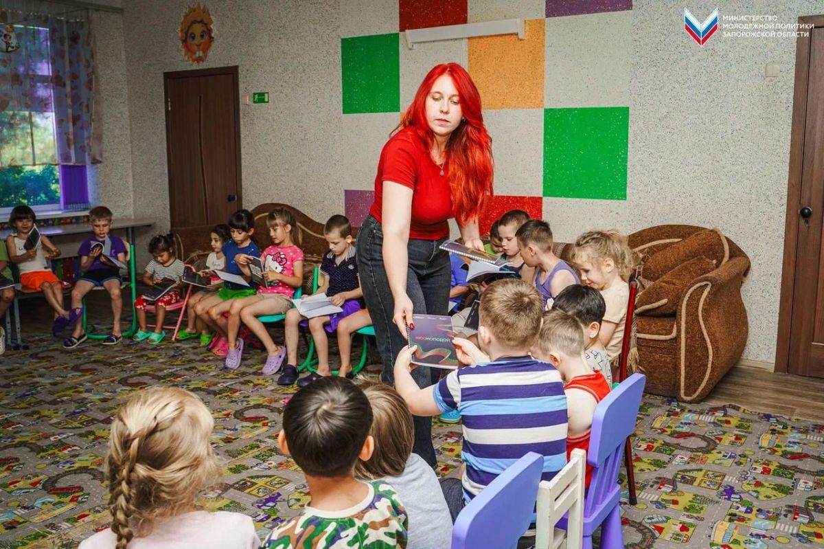 Русские народные сказки. Участница флагманской образовательной программы «Поколение Юга» успешно реализовала свой проект! В рамках выпускной квалификационной работы Ольга Стратулат провела для воспитанников Мелитопольского... Русские народные сказки. Участница флагманской образовательной программы «Поколение Юга» успешно реализовала свой проект! В рамках выпускной квалификационной работы Ольга Стратулат провела для воспитанников Мелитопольского...