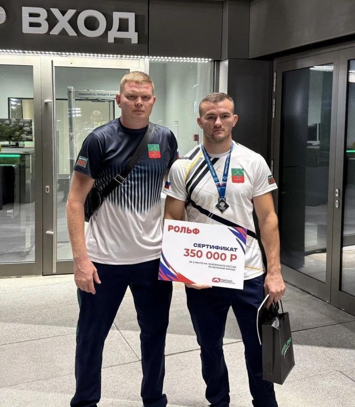 Спортсмен Запорожской области Азамат Хадзарагов завоевал серебро на Чемпионате России по вольной борьбе Спортсмен Запорожской области Азамат Хадзарагов завоевал серебро на Чемпионате России по вольной борьбе