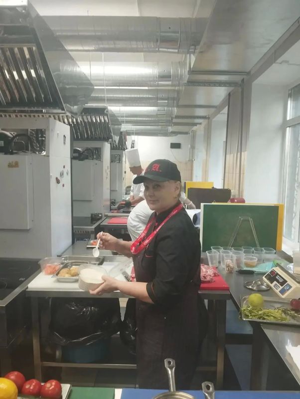 Лучший повар Запорожской области приняла участие в федеральном этапе конкурса «Лучший по профессии» в номинации «Повар» Лучший повар Запорожской области приняла участие в федеральном этапе конкурса «Лучший по профессии» в номинации «Повар»