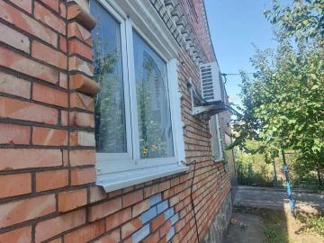 Евгений Балицкий: В городе Токмаке в результате атаки БпЛА противника повреждены частные домовладения
