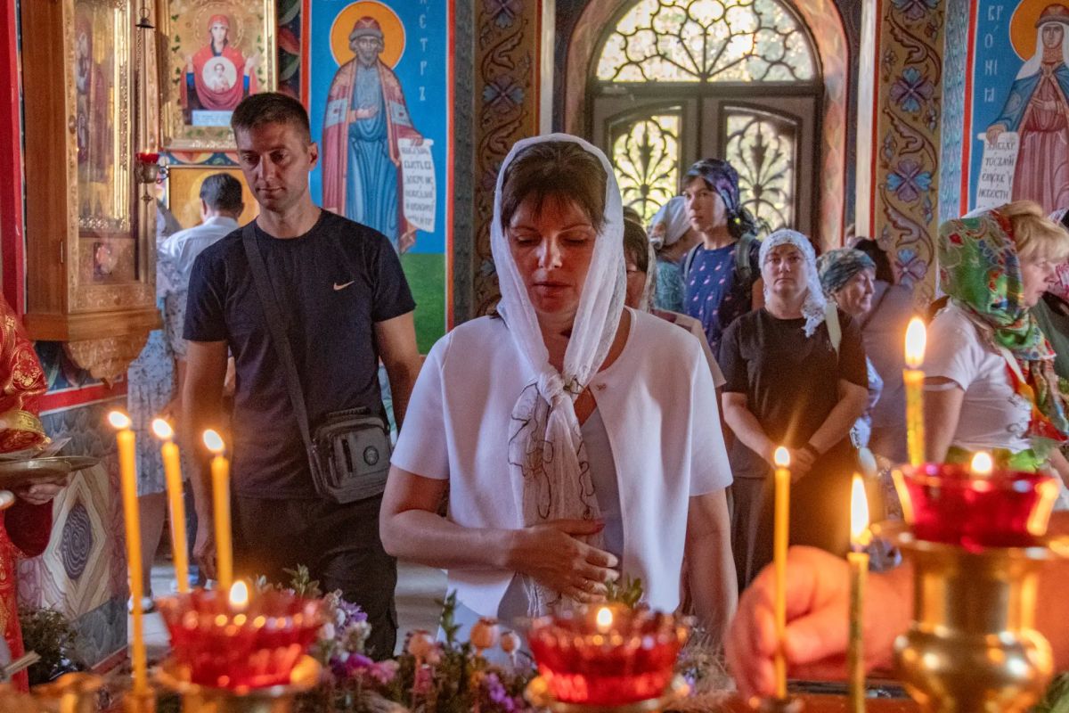 Матвиенко Ирина: Депутаты Мелитопольского городского Совета и представители администрации городского округа Мелитополь посетили праздничные богослужения Матвиенко Ирина: Депутаты Мелитопольского городского Совета и представители администрации городского округа Мелитополь посетили праздничные богослужения
