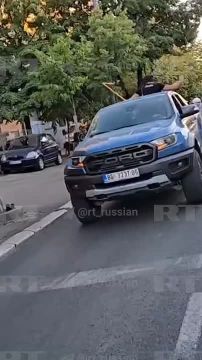 Автопробег в поддержку России и россиян провели в Белграде
