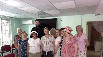 Подопечные центра соцобслуживания Мелитополя отметили Яблочный Спас