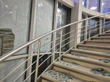 В Мелитополе в результате атаки ВСУ повреждено здание «Единой России»