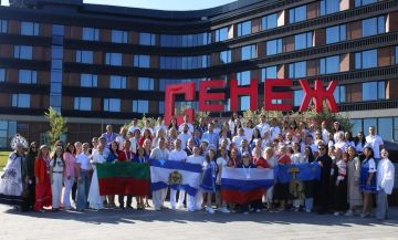 День Государственного флага России жители Запорожской области отметили в Мастерской управления «Сенеж»