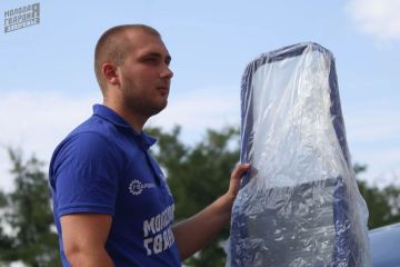 Молодогвардейцы доставили гуманитарную помощь в неврологическое отделение больницы Мелитополя