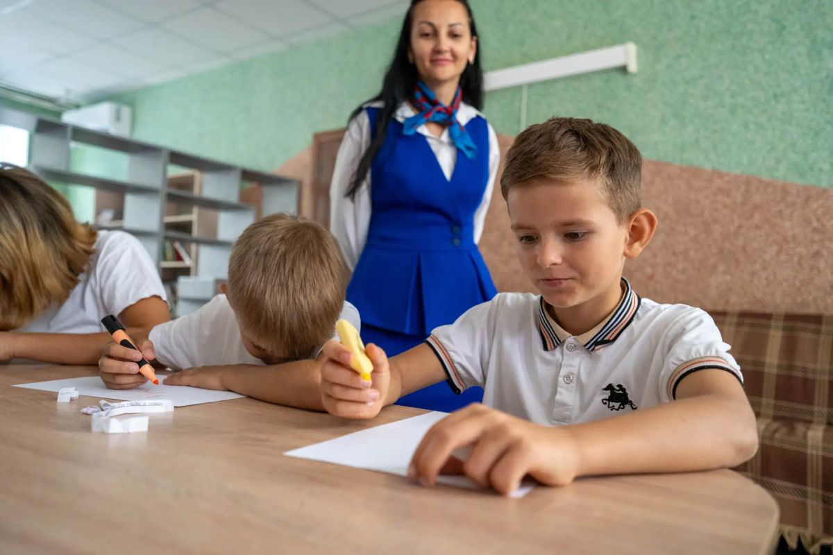 Увлекательное знакомство с миром профессий Увлекательное знакомство с миром профессий