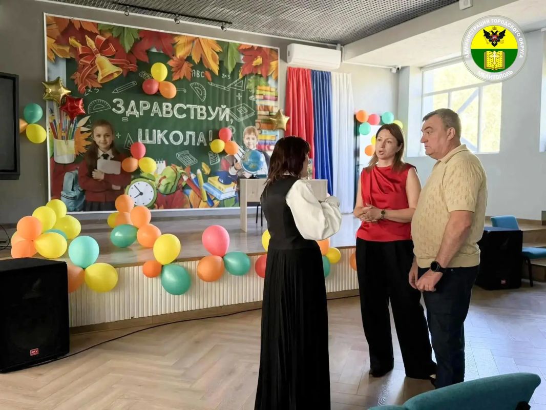 Сергей Золотарёв: В День знаний вместе с депутатом Законодательного Собрания Запорожской области Ангелиной Владимировной Ярчук посетили Мелитопольскую школу № 15 Сергей Золотарёв: В День знаний вместе с депутатом Законодательного Собрания Запорожской области Ангелиной Владимировной Ярчук посетили Мелитопольскую школу № 15
