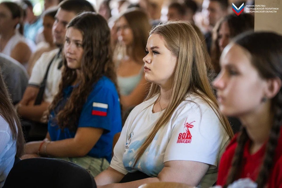 Беслан, мы помним.... В День солидарности в борьбе с терроризмом на площадке Васильевского колледжа Мелитопольского государственного университета состоялся показ документального фильма «Беслан. Черный сентябрь», о тех... Беслан, мы помним.... В День солидарности в борьбе с терроризмом на площадке Васильевского колледжа Мелитопольского государственного университета состоялся показ документального фильма «Беслан. Черный сентябрь», о тех...