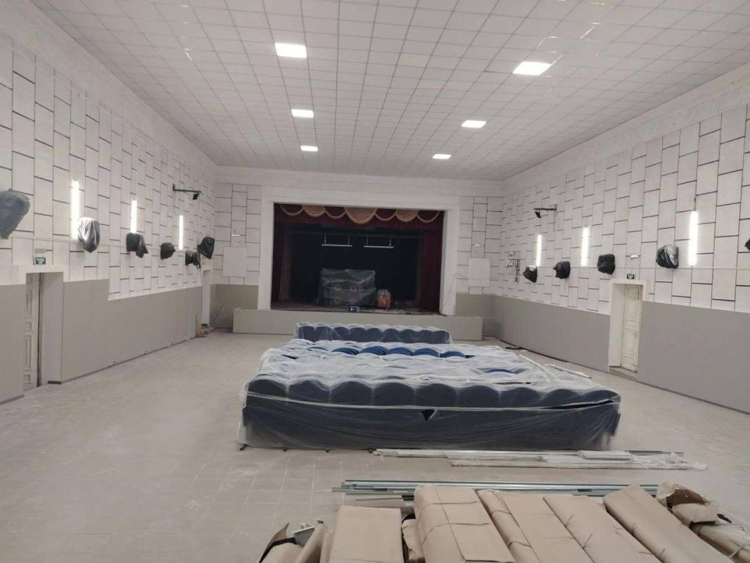 В Новобогдановке шефы обновили зрительный зал Дома культуры В Новобогдановке шефы обновили зрительный зал Дома культуры