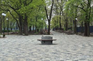 Завершить ремонт в парке участников СВО в Мелитополе планируют до ноября 2027 года, сообщил директор МКУ «Центр экономического развития и инфраструктуры» Александр Шичков