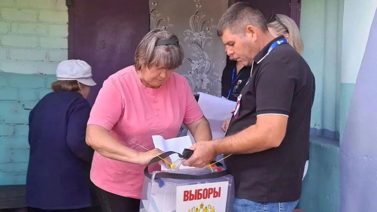 ЭКСКЛЮЗИВ Председатель УИК в Семеновке: «Возможные отключения света и воды на выборы не повлияют» ЭКСКЛЮЗИВ Председатель УИК в Семеновке: «Возможные отключения света и воды на выборы не повлияют»