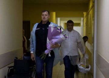 Евгений Балицкий: Навестил Викторию Николаевну, которая вместе с мужем находится на лечении после циничной атаки противника по их частному домовладению в селе Любимовка Михайловского муниципального округа в ночь на 17...