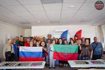 В Мелитополе состоялась встреча в демонстрационно-просветительском центре ко Дню воссоединения с Россией
