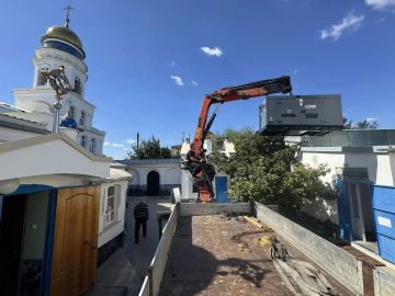 Свет и тепло — для духовной опоры: Единая Россия передала генератор Мелитопольскому мужскому монастырю