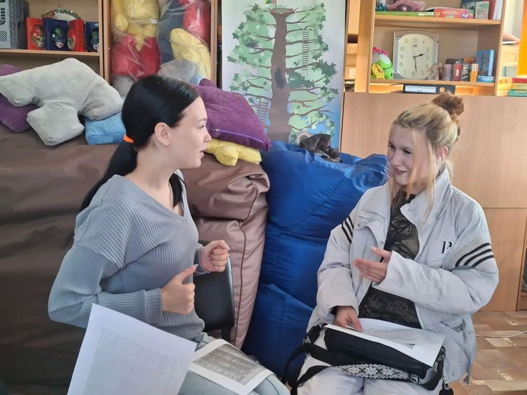 Психологи в социальной сфере отделения социальной помощи семьям с детьми г. Мелитополь ГБУ «Комплексный центр социального обслуживания населения» Министерства труда и социальной политики Запорожской области провели... Психологи в социальной сфере отделения социальной помощи семьям с детьми г. Мелитополь ГБУ «Комплексный центр социального обслуживания населения» Министерства труда и социальной политики Запорожской области провели...