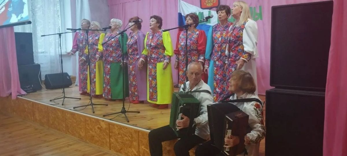 В Бердянске прошел концерт ко Дню воссоединения В Бердянске прошел концерт ко Дню воссоединения