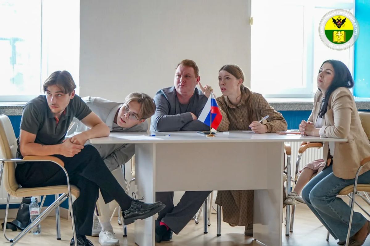 Во Дворце культуры железнодорожников состоялся командный квиз «Знай свой край», приуроченный ко Дню воссоединения Запорожской области с Российской Федерацией Во Дворце культуры железнодорожников состоялся командный квиз «Знай свой край», приуроченный ко Дню воссоединения Запорожской области с Российской Федерацией