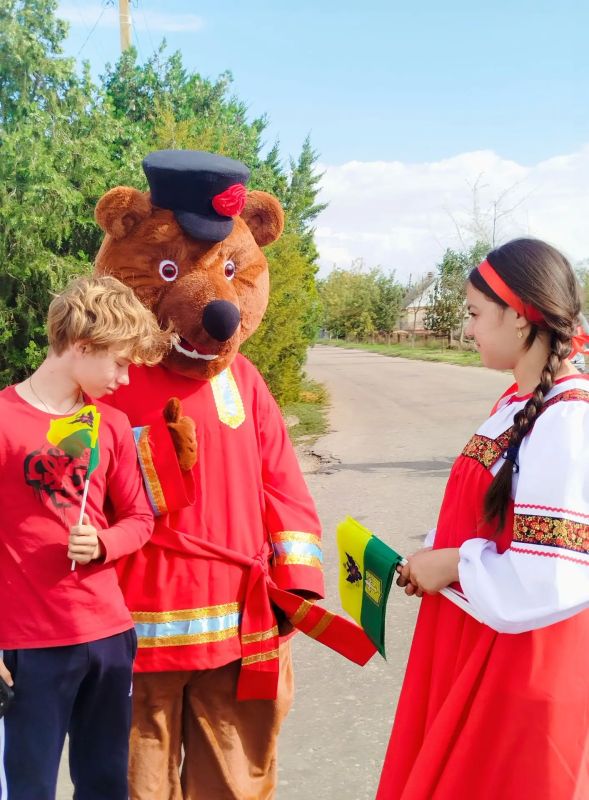 Сегодня, 30 сентября, вся Запорожская область отмечает один из самых значимых и радостных праздников — День воссоединения нашего родного края с Российской Федерацией! Сегодня, 30 сентября, вся Запорожская область отмечает один из самых значимых и радостных праздников — День воссоединения нашего родного края с Российской Федерацией!