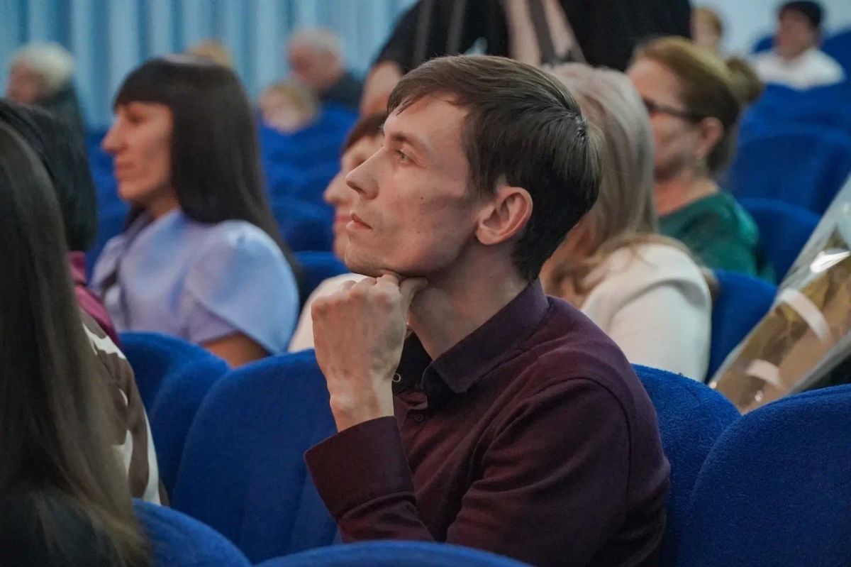 Матвиенко Ирина: В Мелитополе состоялось торжественное мероприятие, посвящённое Дню учителя, и прошла церемония награждения лучших педагогов нашего округа Матвиенко Ирина: В Мелитополе состоялось торжественное мероприятие, посвящённое Дню учителя, и прошла церемония награждения лучших педагогов нашего округа